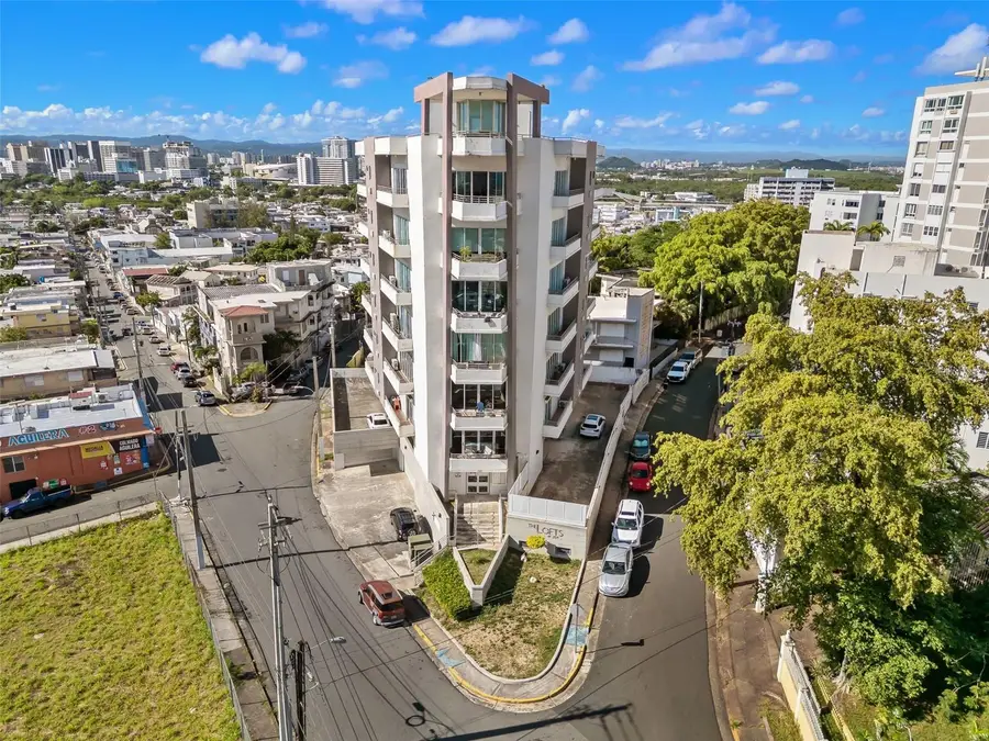2014 Calle Las Violetas #201, San Juan, PR 00915 - #2