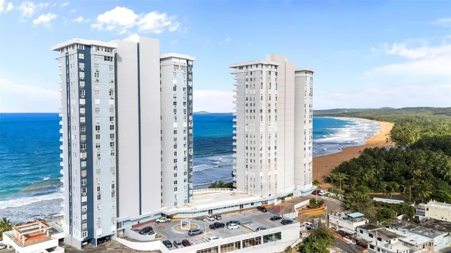 Esperanza St Cond. Sandy Hills #18-H, Luquillo, PR 00773 - #2