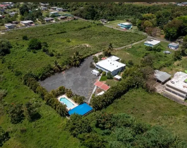 Calle Marcos Lopez 831 Hacienda El Palmar, VEGA BAJA, PR 00693