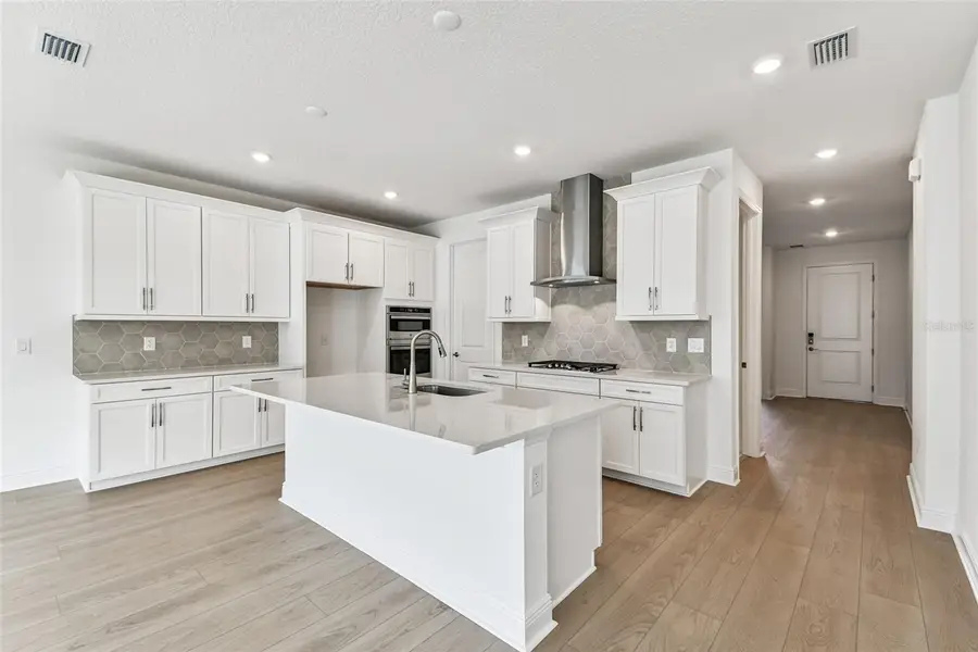 7575 Seahawk Avenue, Sarasota, FL 34241 - Image #3