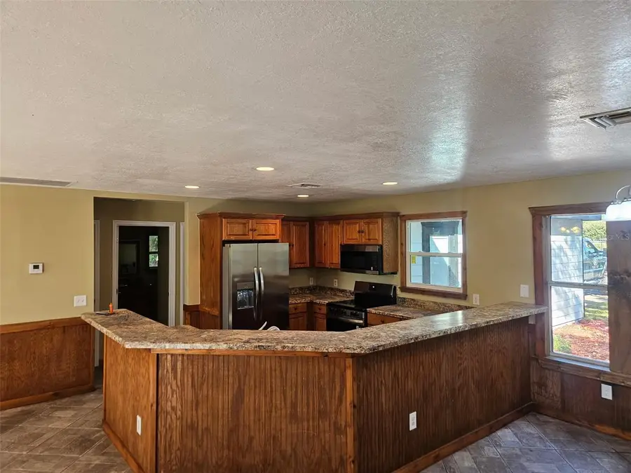 12022 SE Sunset Harbor Road, Weirsdale, FL 32195 - Image #3