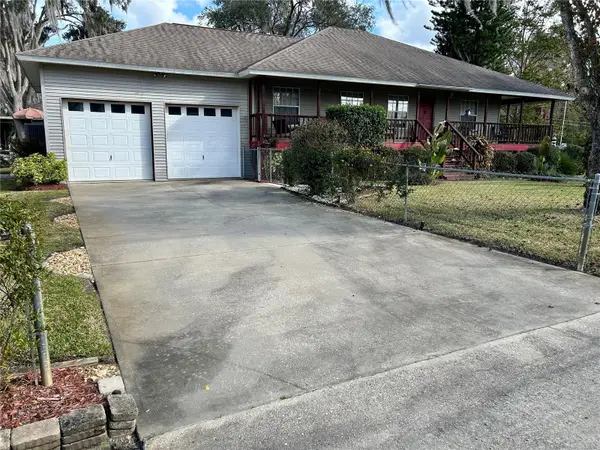 55730 Holiday Circle, ASTOR, FL 32102