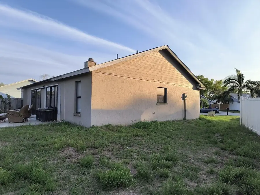 3715 75th Drive E, Sarasota, FL 34243 - #2