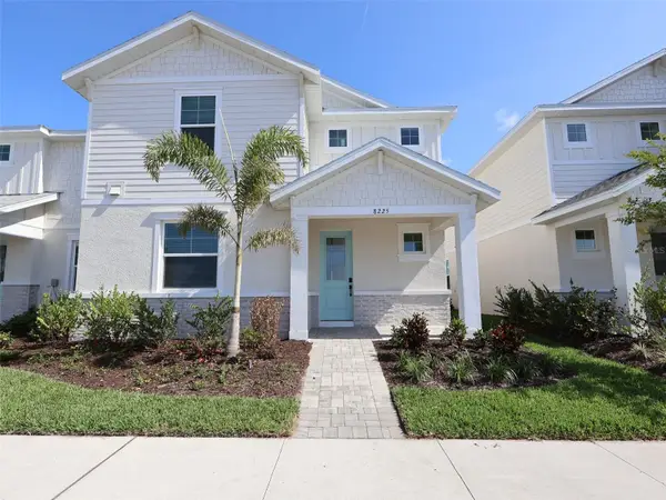 8225 Seaflower Parkway, BRADENTON, FL 34210