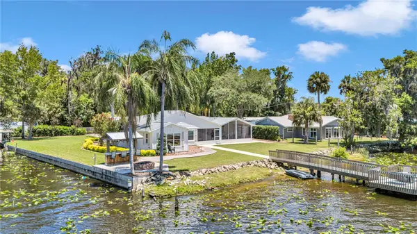 1645 Spring Garden Drive, ASTOR, FL 32102