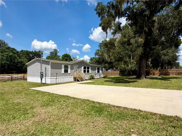 11057 SE 132nd Place, OCKLAWAHA, FL 32179