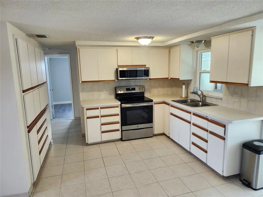 6144 Sapphire Drive, New Port Richey, FL 34653 - #2