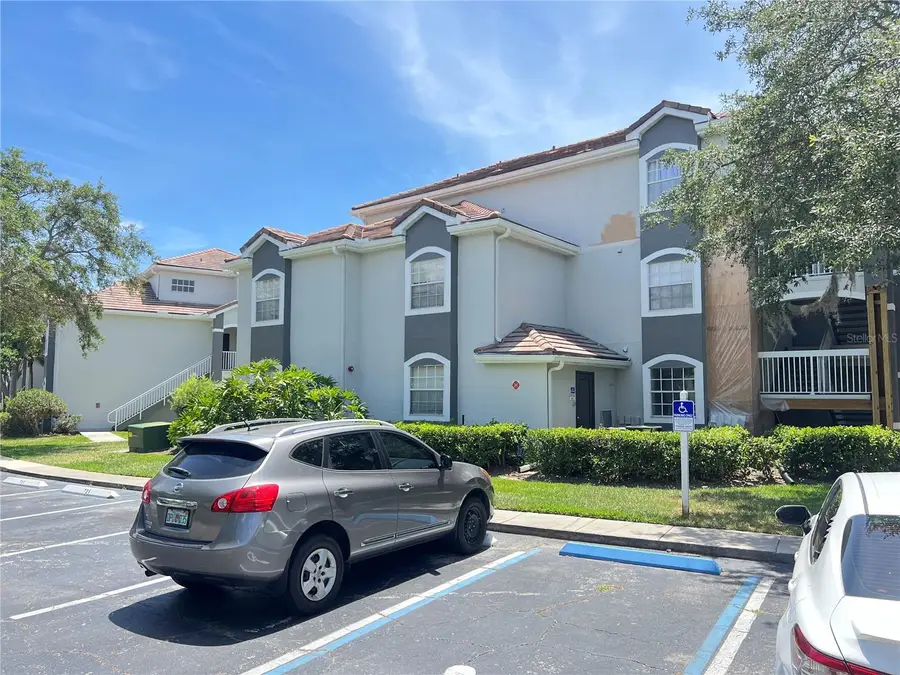 13941 Fairway Island Dr Drive #713, Orlando, FL 32837 - Image #3