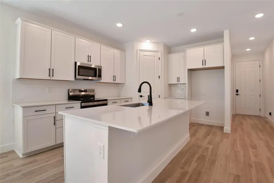 4064 Bannock Avenue, Tavares, FL 32778 - Image #3