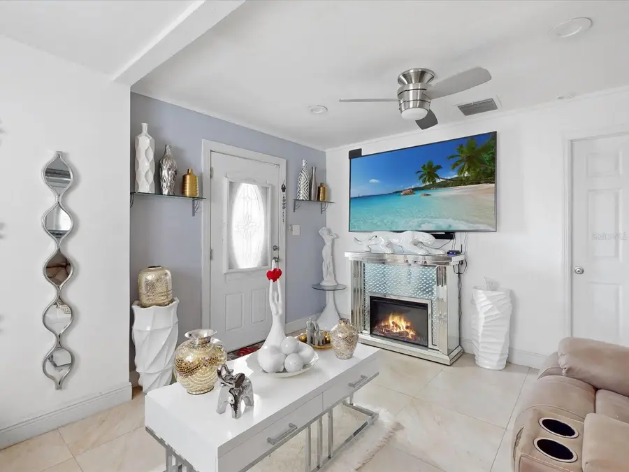 901 W Donegan Avenue, Kissimmee, FL 34741 - Image #3