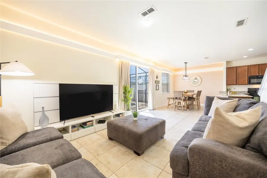 561 Las Fuentes Drive, Kissimmee, FL 34746 - Image #2