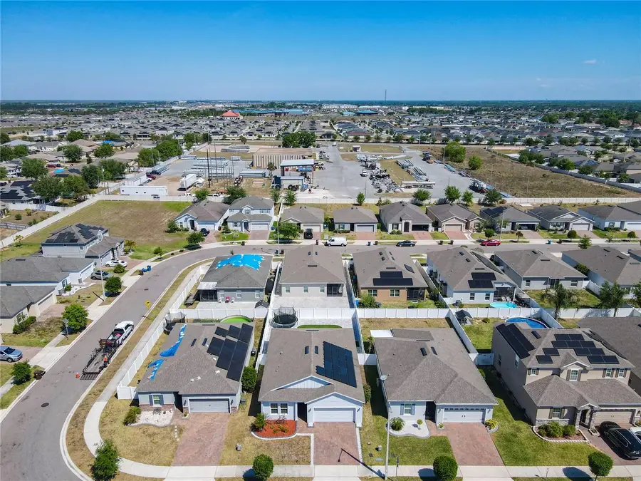 372 Meadow Pointe Drive, Haines City, FL 33844 - Image #2