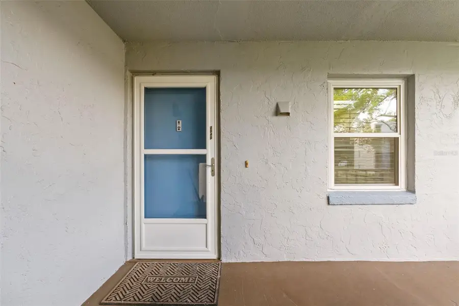 333 Lake Howard Dr Nw #204D, Winter Haven, FL 33880 - Image #3