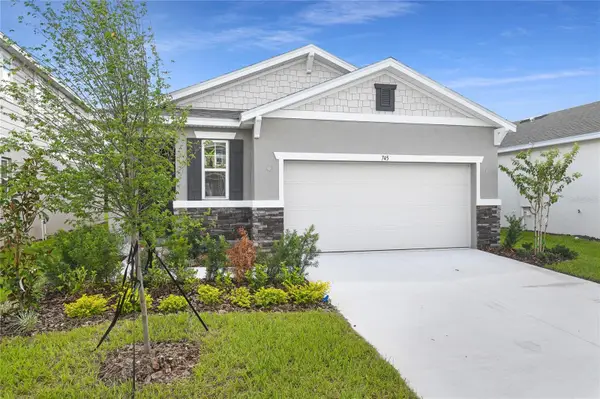 745 Lake Dell Avenue, DUNDEE, FL 33838