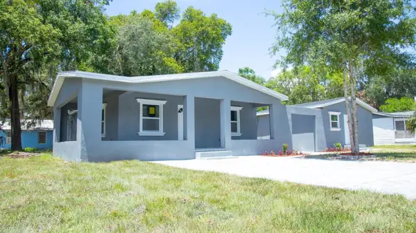 1605 N Orange Street, MOUNT DORA, FL 32757