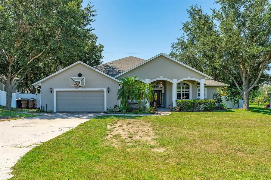 10932 Williams Avenue, Howey In The Hills, FL 34737 - Image #2