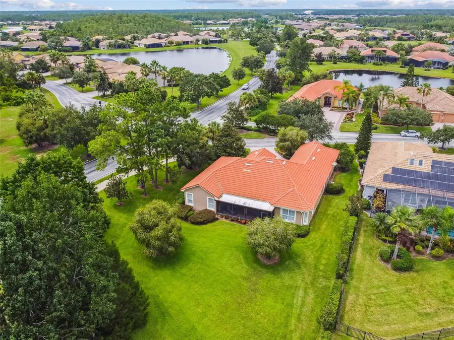 542 Viterra Ct, Poinciana, FL 34759 - Image #3