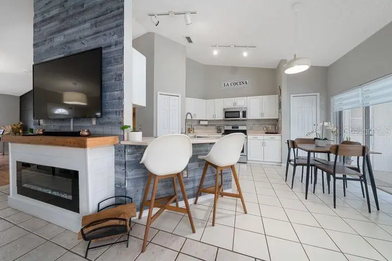 2805 Sweet Plum Ct, Kissimmee, FL 34747 - Image #3