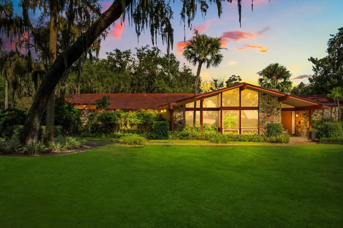 9565 Silver Lake Drive, Leesburg, FL 34788 - Image #1