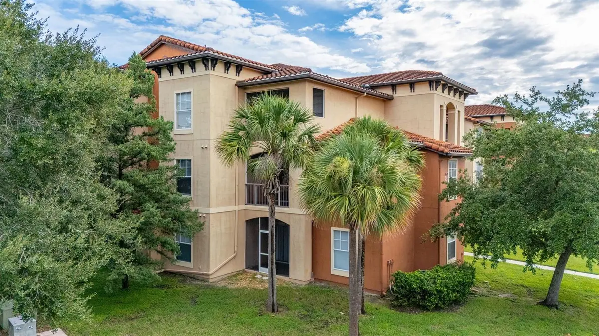 5512 Metrowest Boulevard #201, Orlando, FL 32811 - Image #1