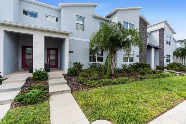 1090 Splash Shot Place, DAVENPORT, FL 33896