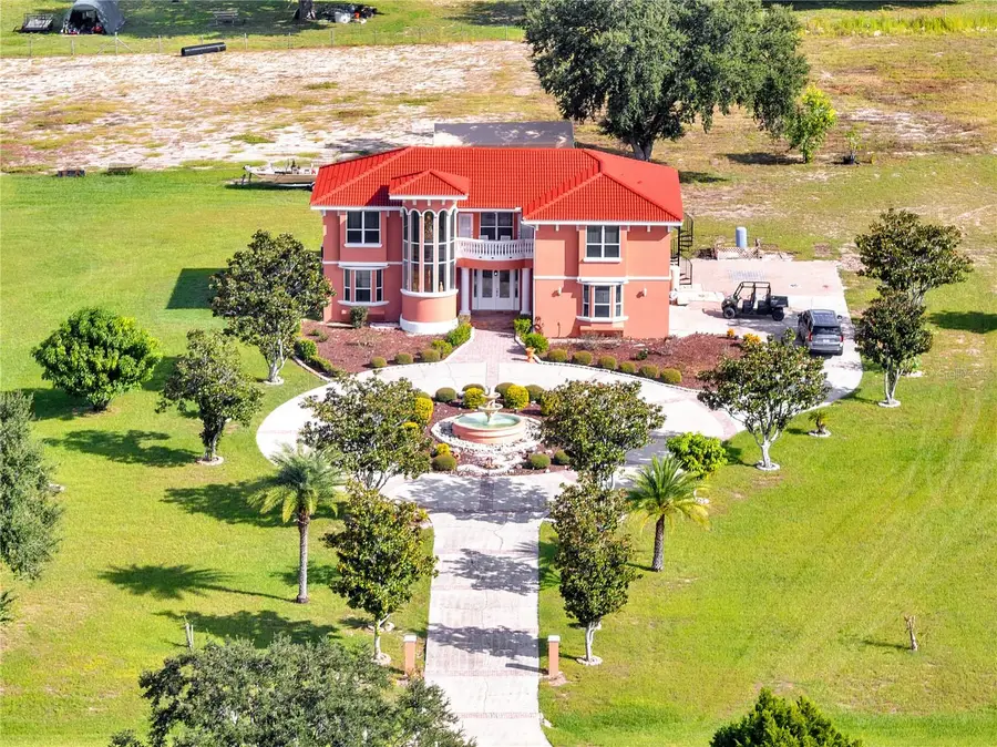 18147 Coralwood Lane, Groveland, FL 34736 - Image #2