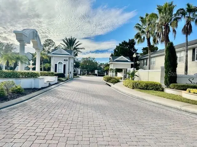 330 Southern Pecan Circle #208, Winter Garden, FL 34787 - Image #2