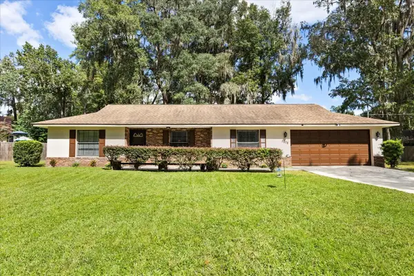 2323 SE 40th Street Road, OCALA, FL 34480