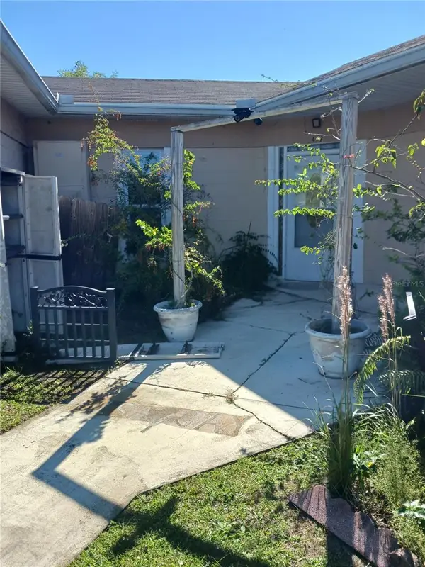 417 Club Circle, LAKESHORE, FL 33854