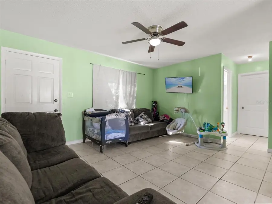 4045 Castlegate Drive, Orlando, FL 32839 - Image #2