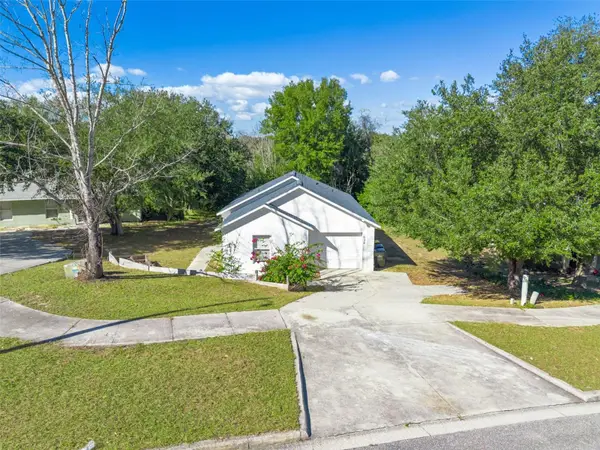 624 Brooke Court, CLERMONT, FL 34711