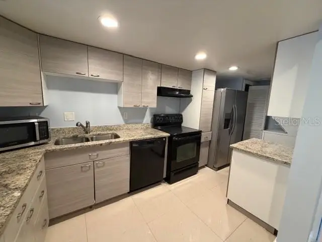 5341 Indian Creek Drive #B, Orlando, FL 32811 - Image #2