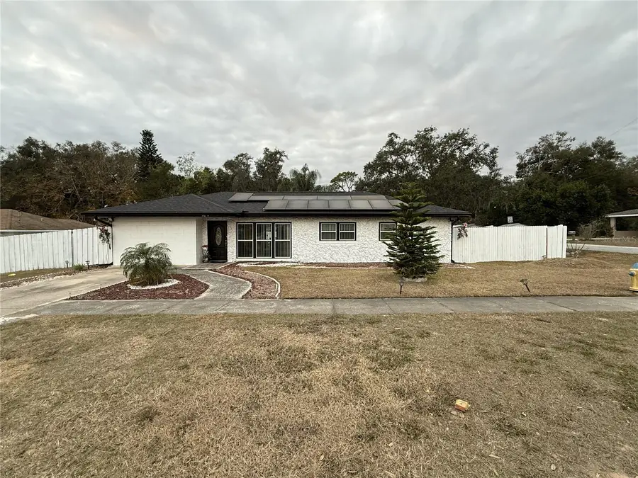 110 N Main Avenue, Minneola, FL 34715 - #2