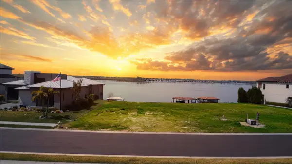 707 Waterfern Trail Drive, AUBURNDALE, FL 33823