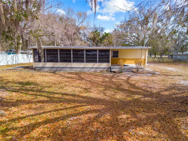 275 N Myrtle Drive, KENANSVILLE, FL 34739