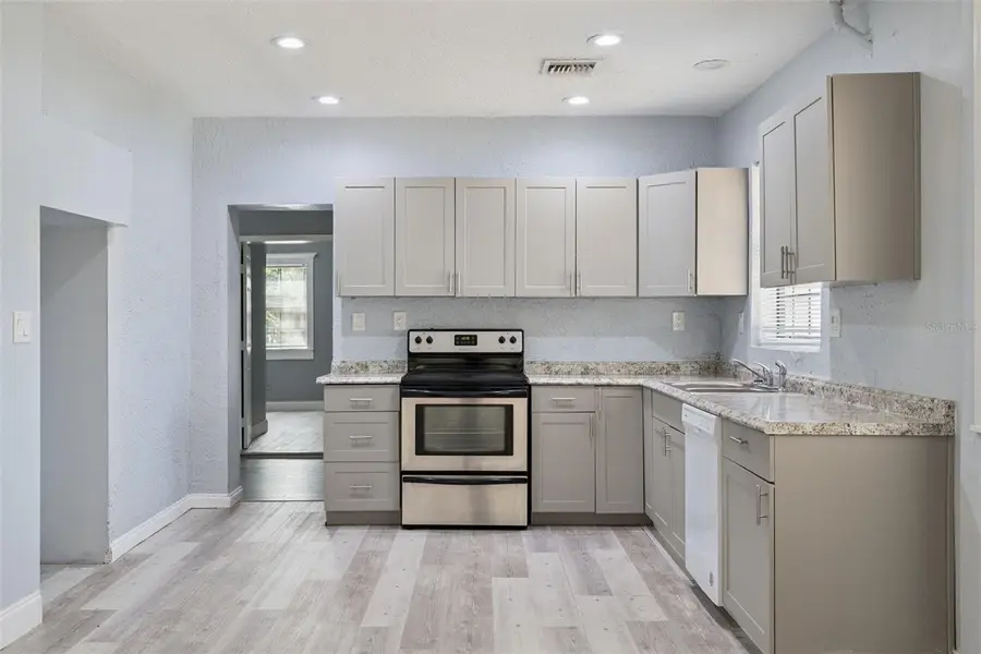 110 E Lauren Court, Fern Park, FL 32730 - #2