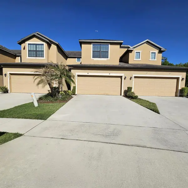 2438 N Seven Oaks Drive, ST CLOUD, FL 34772