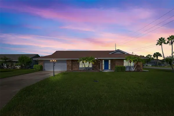 2 Claymont Court S, PALM COAST, FL 32137