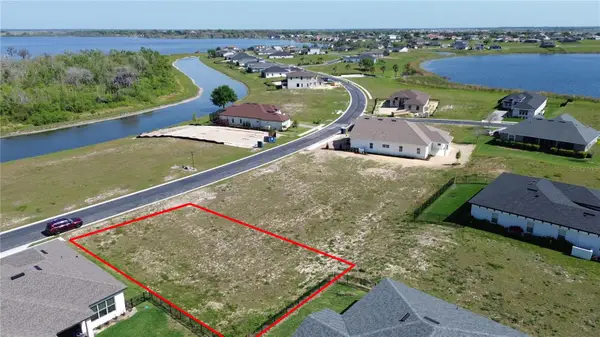 404 Adams View Lane, AUBURNDALE, FL 33823