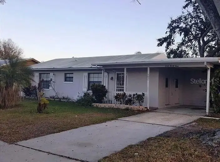 4034 Castlegate Dr, Orlando, FL 32839 - #1