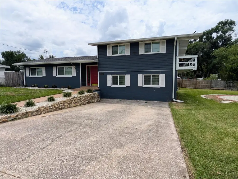 1011 N Palm Drive, Plant City, FL 33563 - #2