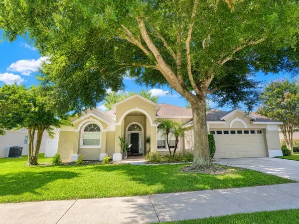 2526 Holly Berry Circle, CLERMONT, FL 34711