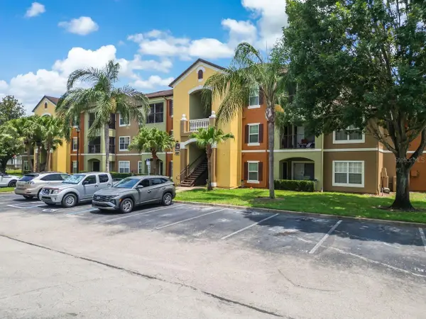 738 Crest Pines Drive #726, ORLANDO, FL 32828