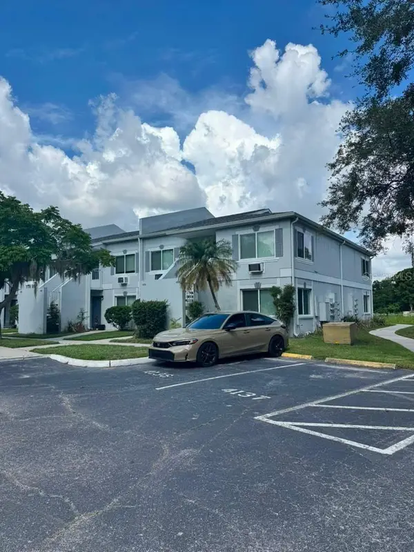 4140 Dolphin Drive #208, TAMPA, FL 33617