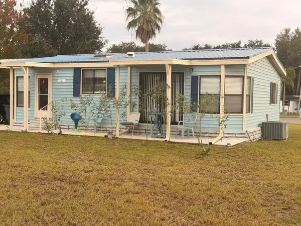 121 Hyde Park Court, DAVENPORT, FL 33897