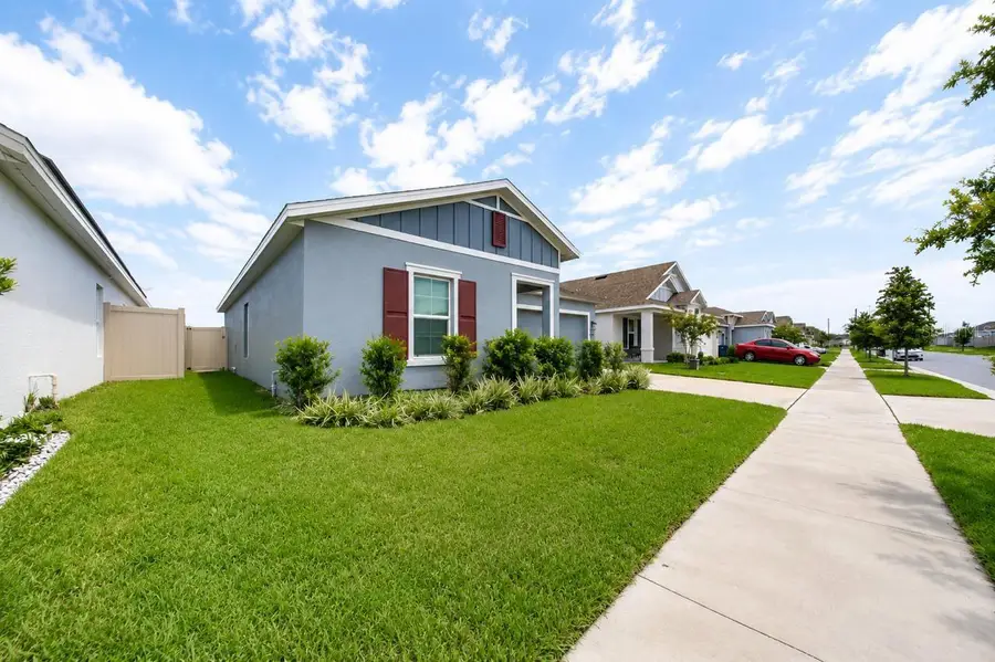 688 Sand Pine Ln, Haines City, FL 33844 - #2