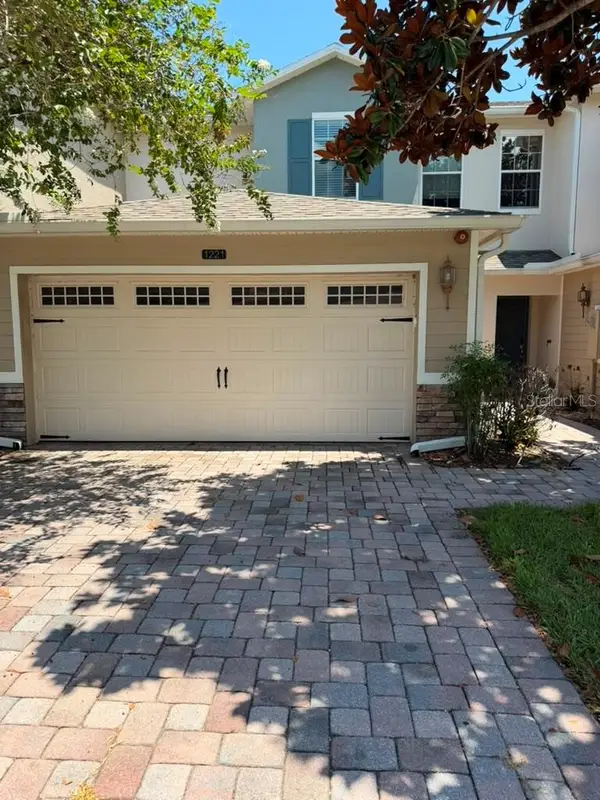 1221 Priory Circle, WINTER GARDEN, FL 34787