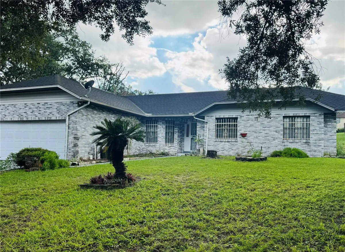 819 Chamberlain Loop, Lake Wales, FL 33853 - #1