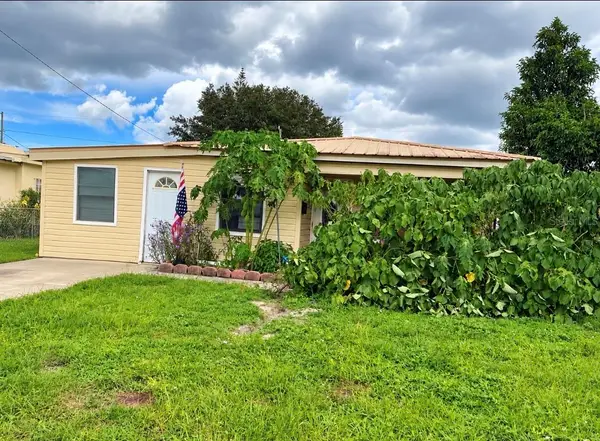 65 Princeton Avenue, FROSTPROOF, FL 33843