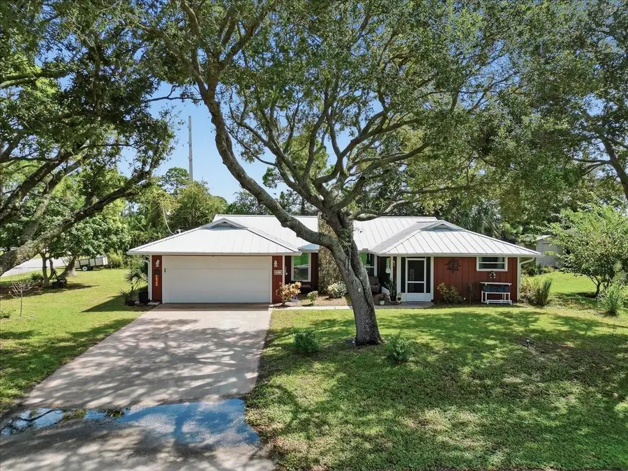 301 Columbus Street, Sebastian, FL 32958 - #2